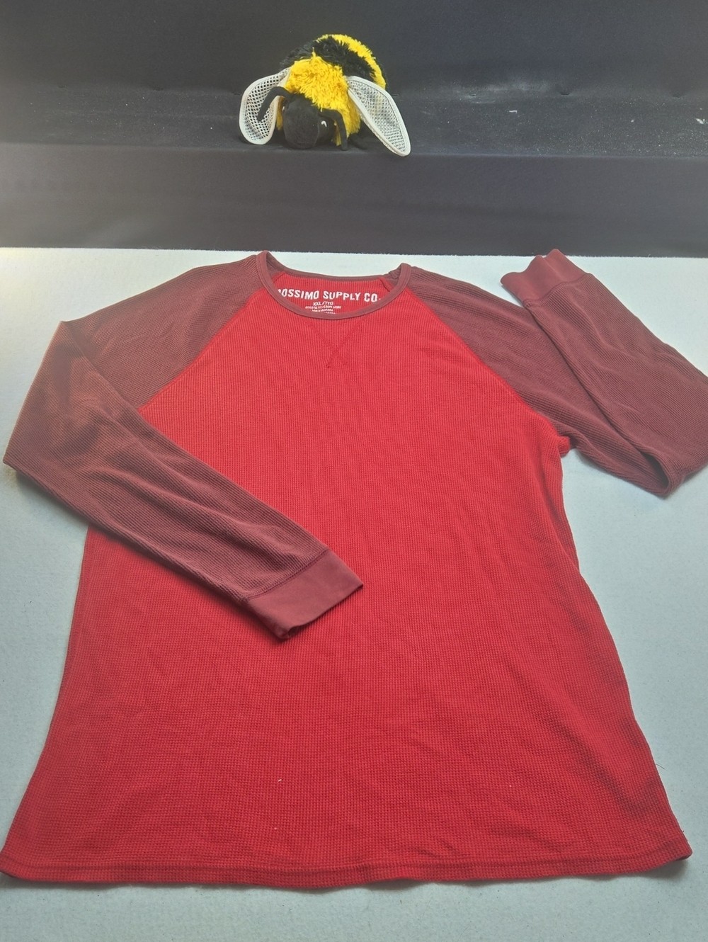 Mossimo Supply Co. Two-Tone Red Long-Sleeve Raglan Shirt